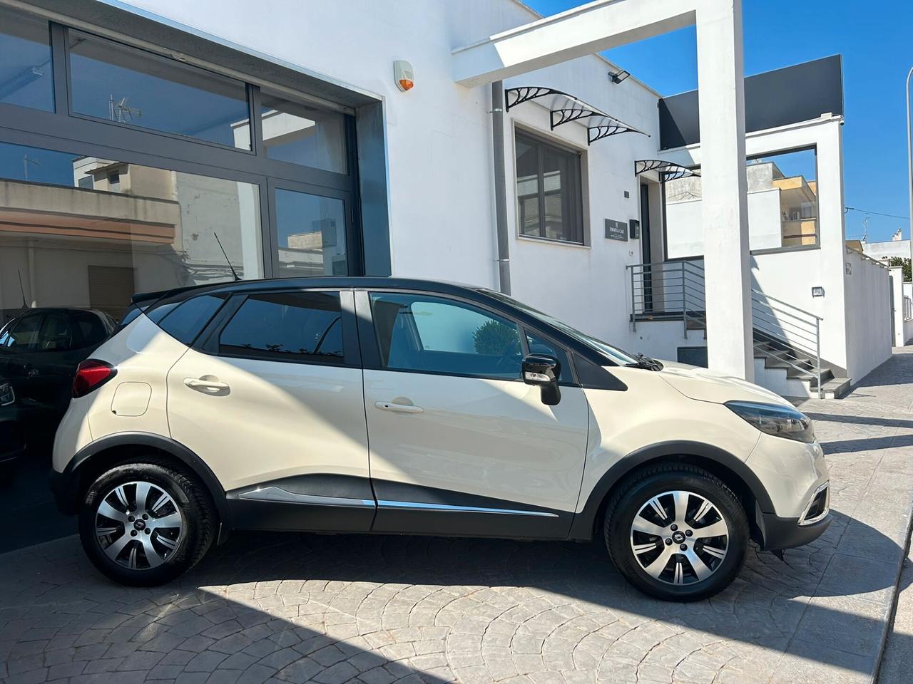 Renault Captur 0.9 TCe 90Cv NAVI Km104.000-2015