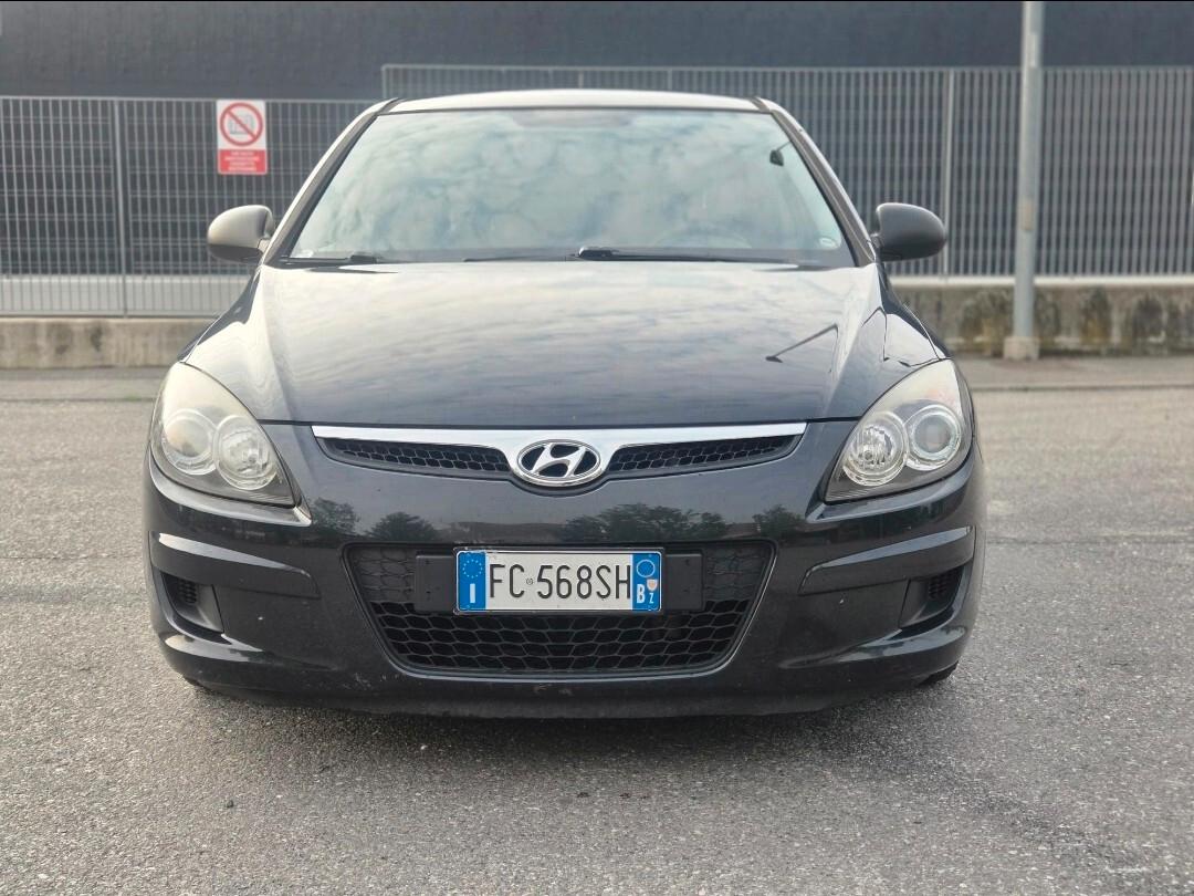 Hyundai i30 1.6 CRDi VGT 16V 90CV 5p.