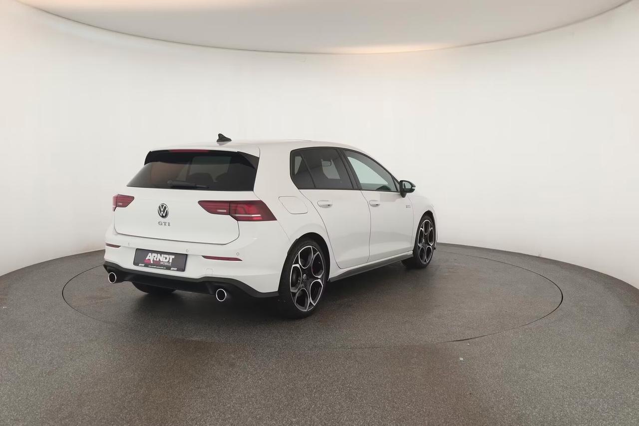 Volkswagen Golf GTI 2.0 TSI DSG 8.5 FENDINEBBIA/LED/HEAD/RETRO/