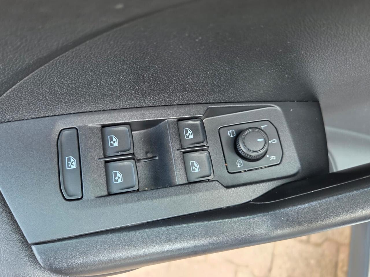 Volkswagen T-Cross 1.0 TSI STYLE BMT