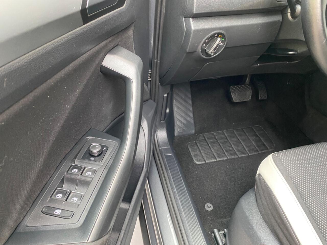 Volkswagen T-Roc 1.5 Benzina Automatica