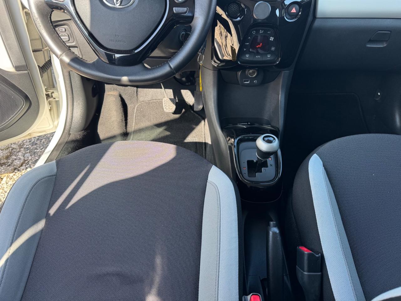 Toyota Aygo 1.0 VVT-i 69 CV 5 porte x-wave MMT