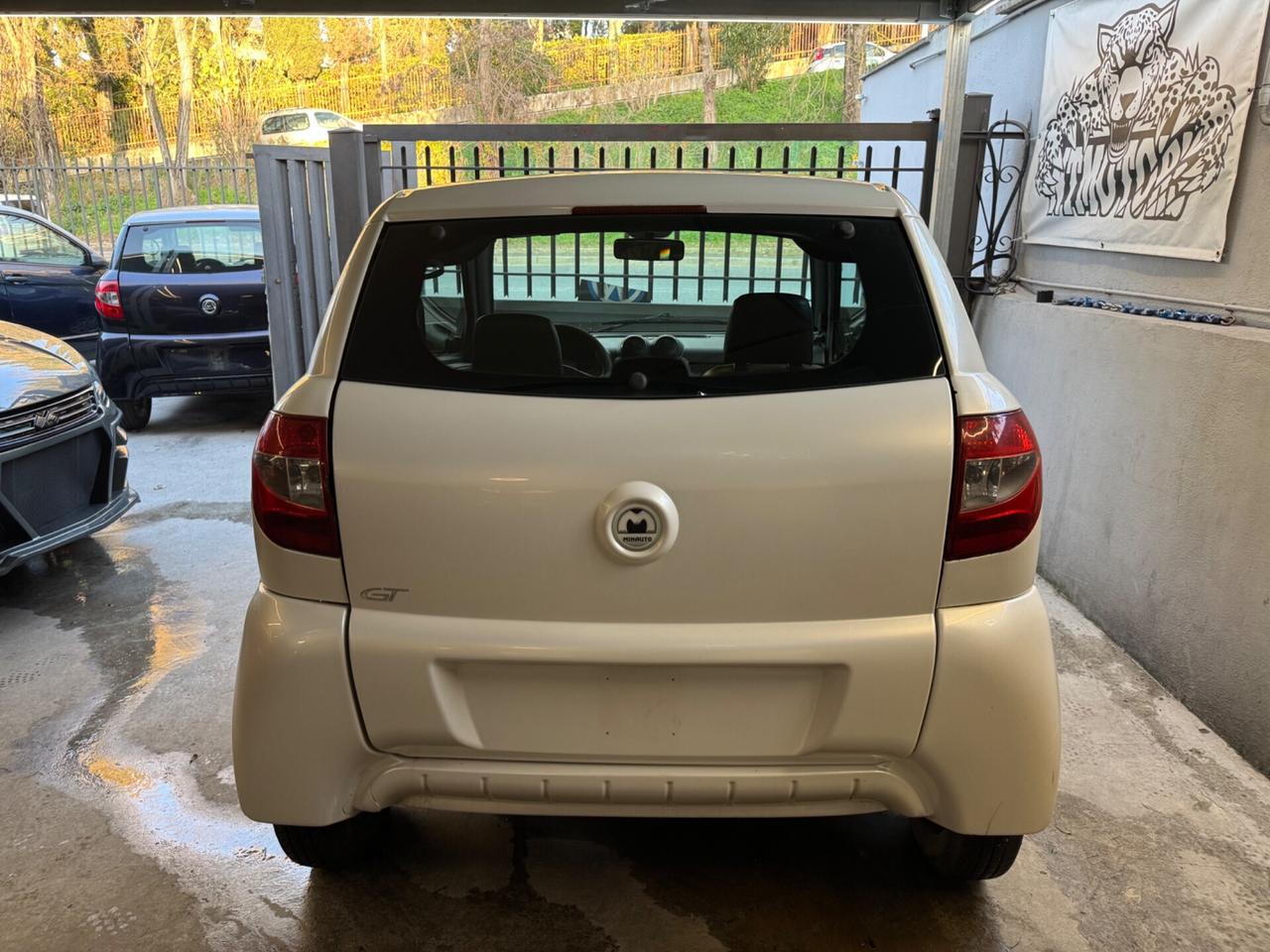 Aixam Bianco Perla Trasporto e Permute