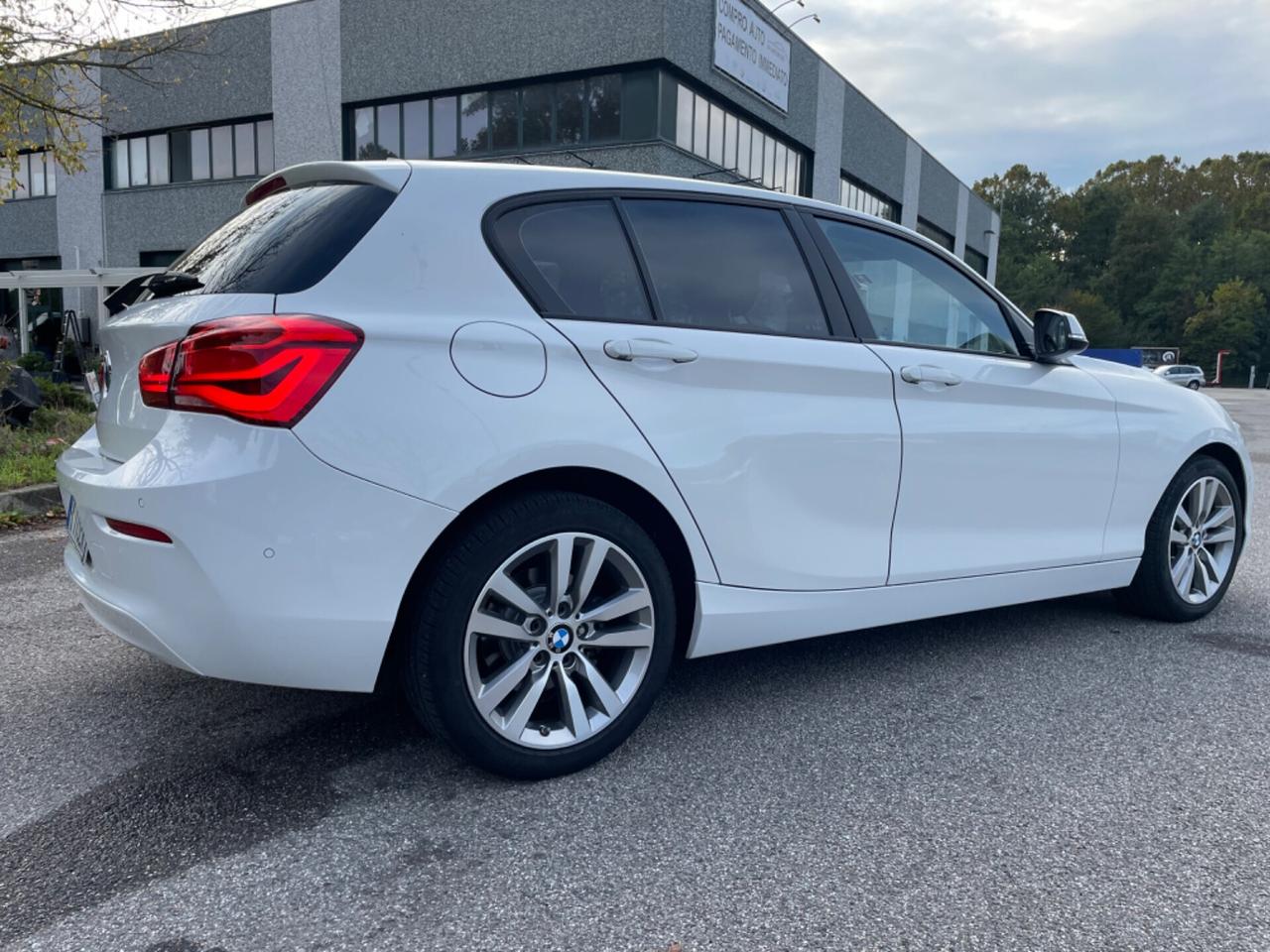 Bmw 116 116d 5p.*Automatco*Navi*Retrocamera*cerchi*