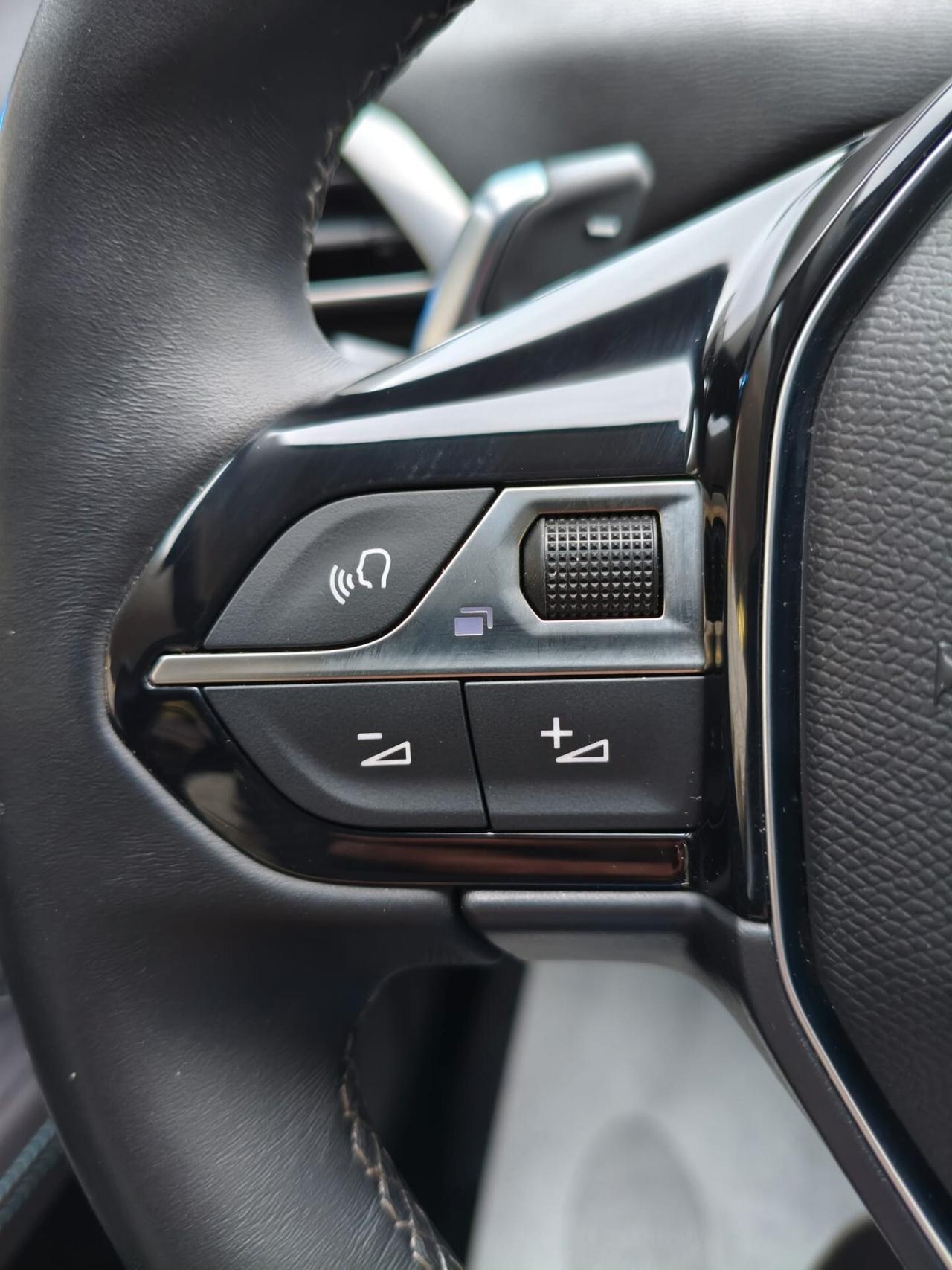 Peugeot 3008 1.6 Plug-In Hybrid 225Cv Eat8 Allure Pack