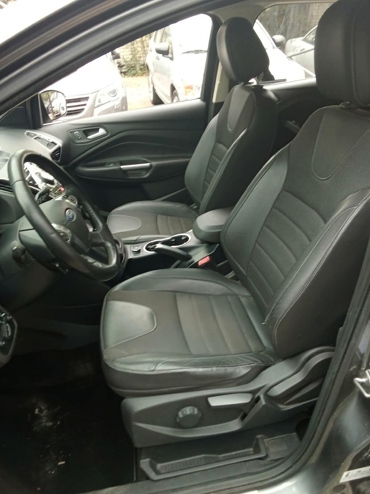 Ford Kuga 2.0 TDCI 140 CV 4WD Titanium