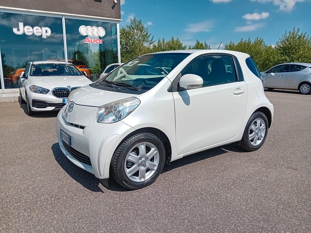 Toyota iQ 1.0 68cv multidrive SERVICE TOYOTA