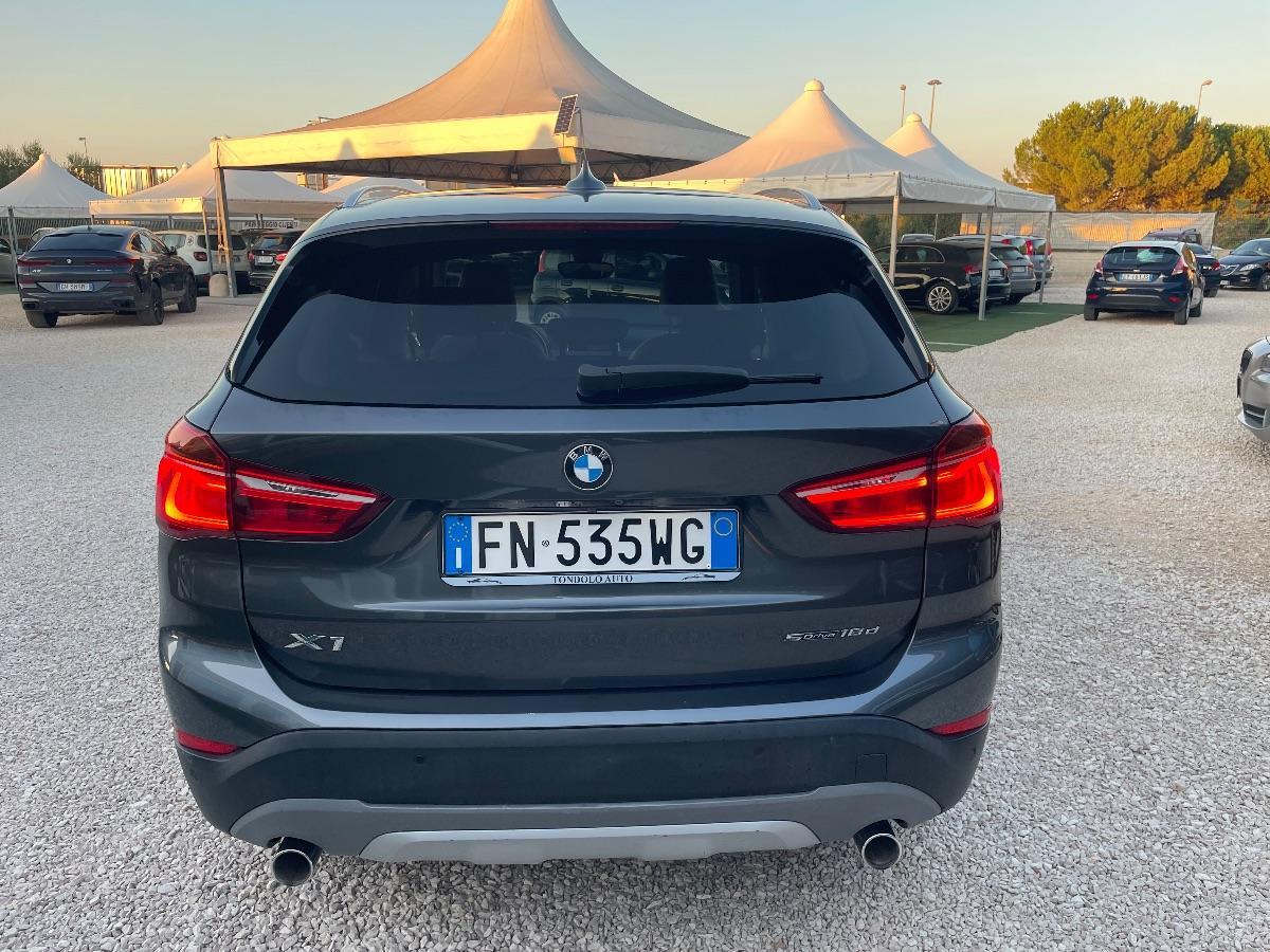 BMW - X1 - sDrive18d xLine