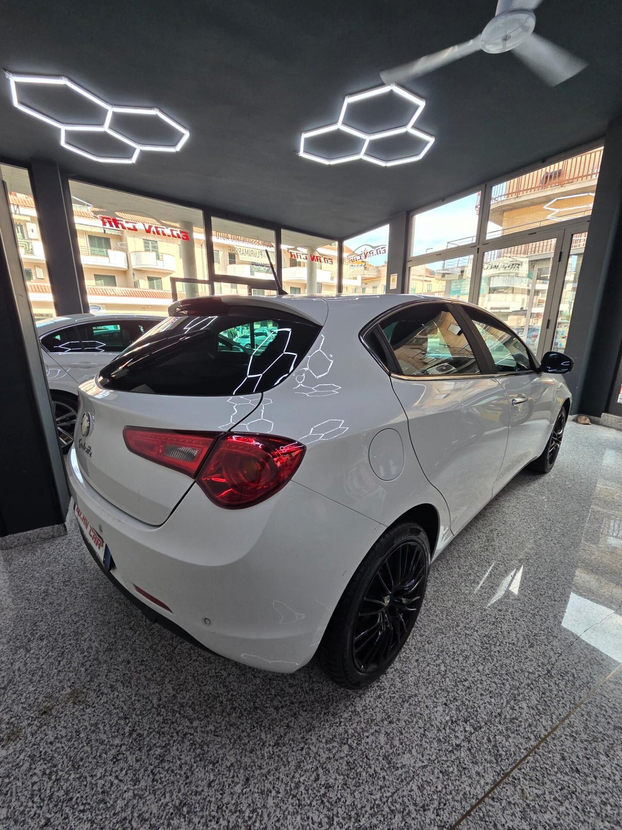 Alfa Romeo Giulietta 1.6 JTDm-2 105 CV Distinctive