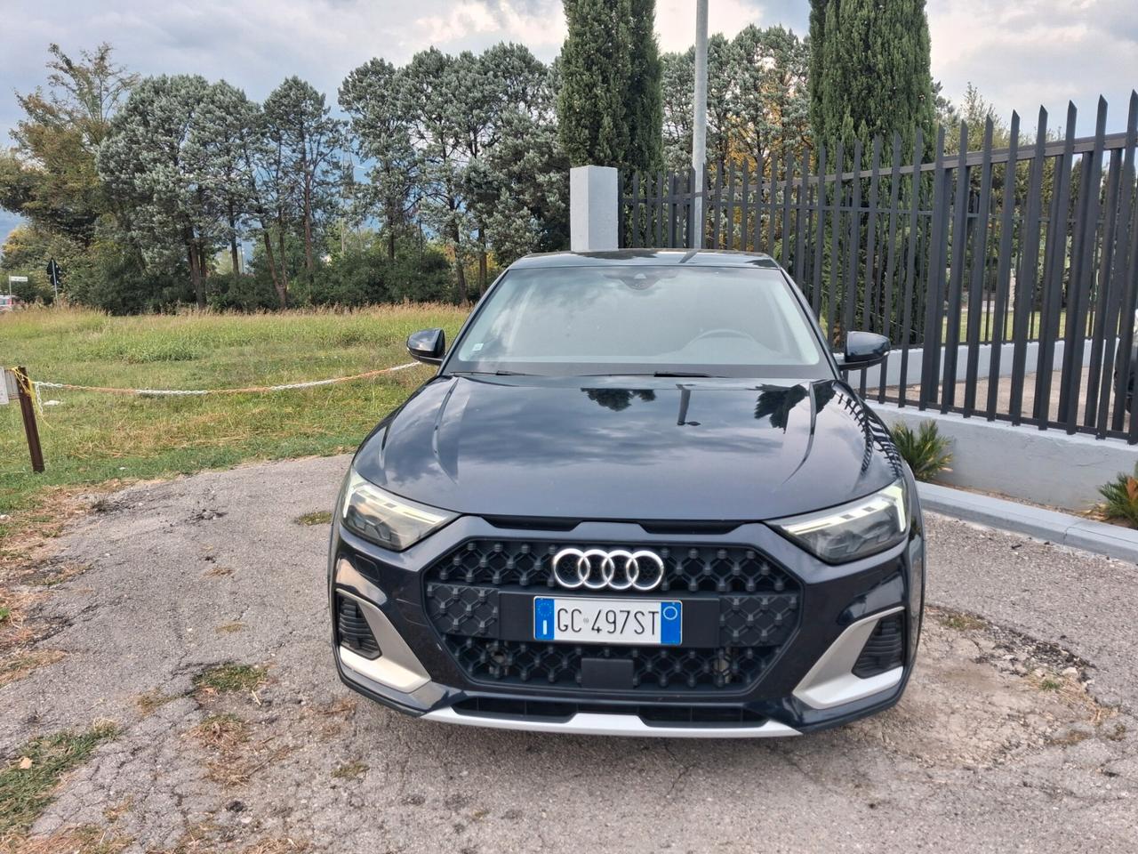 Audi A1 citycarver 30 TFSI Identity Contrast