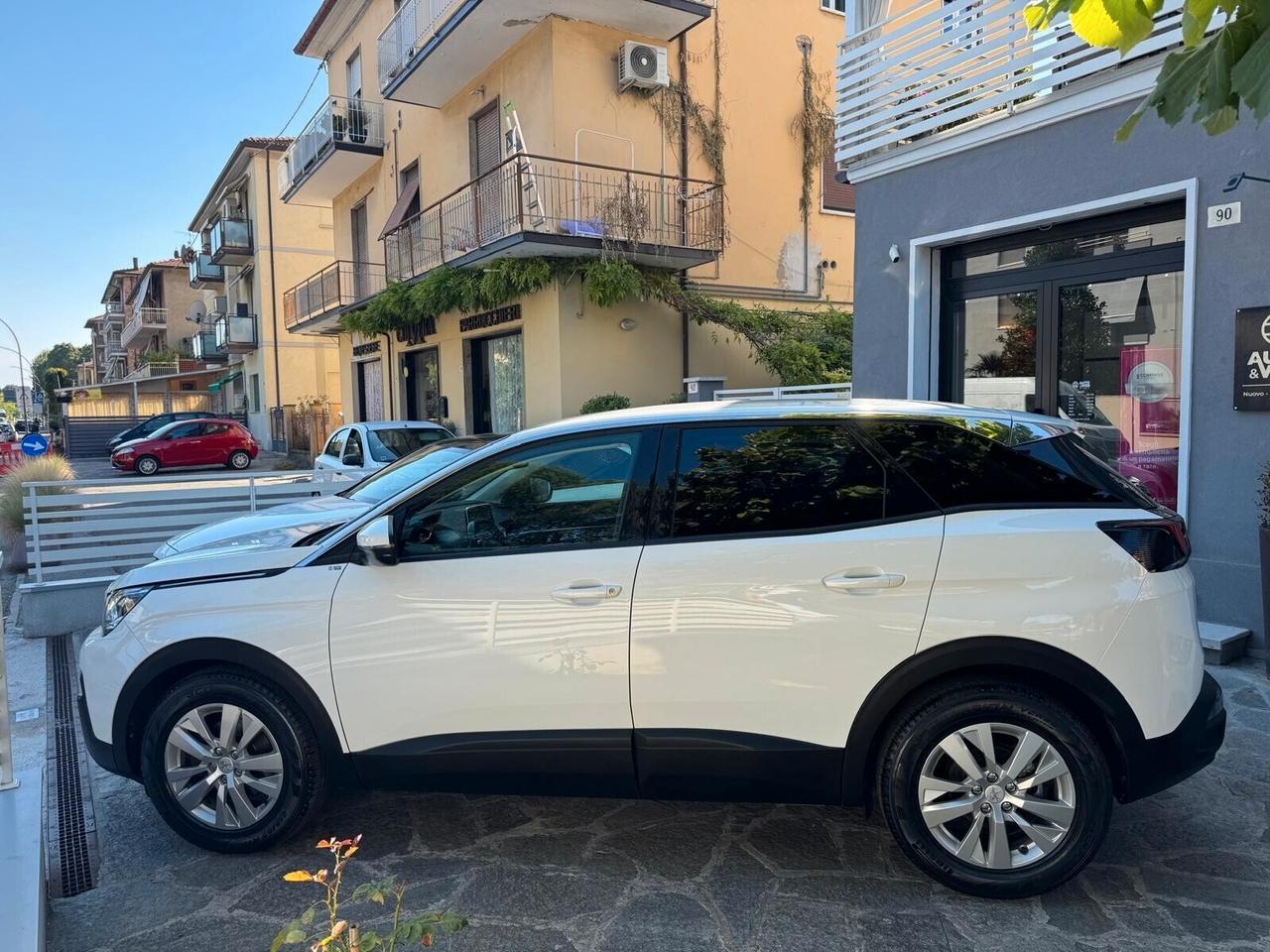 PEUGEOT 3008 BlueHDi 120cv S&S ALLURE