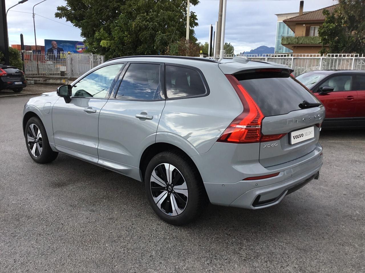 Volvo XC60 T6 Plug-in hybrid AWD automatico Plus Dark
