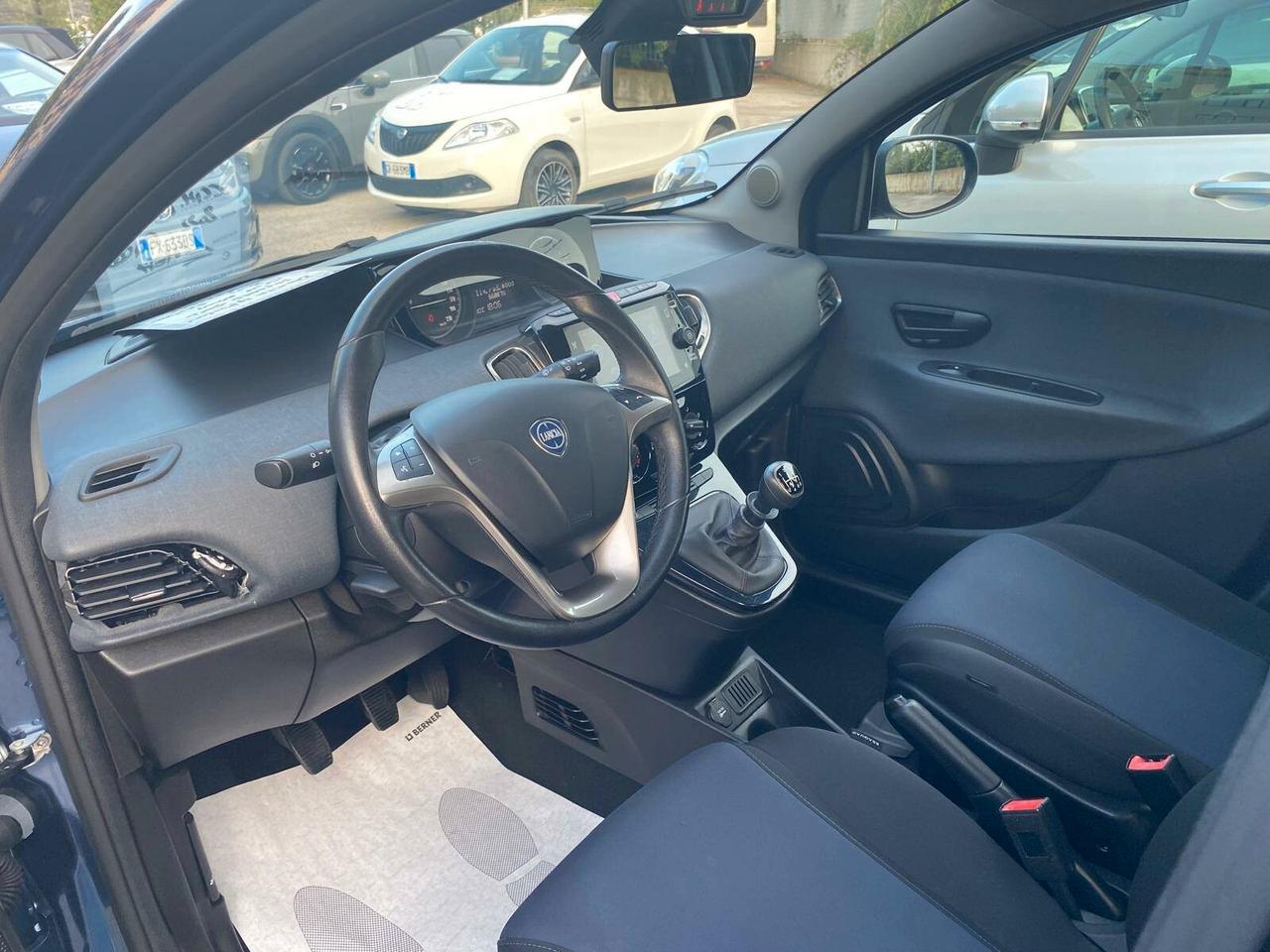 Lancia Ypsilon 1.0 FireFly 5 porte S&S Hybrid Gold 2022 IVA DEDUCIBLE