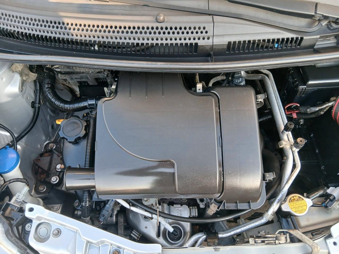 Peugeot 107 1.0b 5p solo km132000 full 10