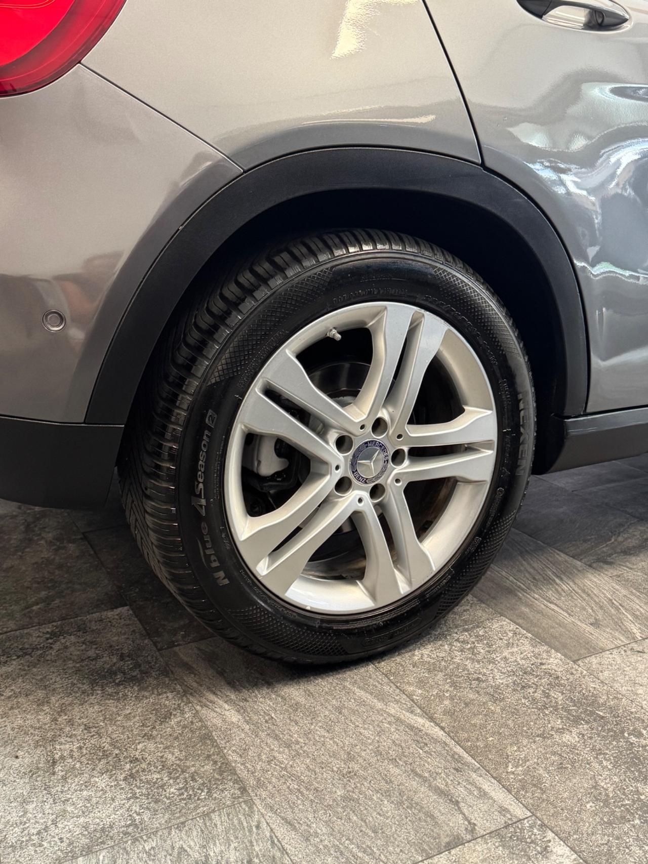 Mercedes-benz GLA 200 d 2.0 136 Cv Sport