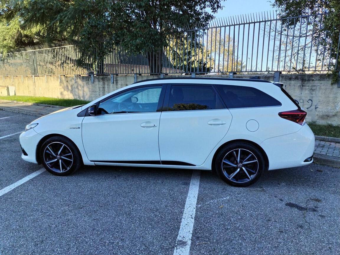 Toyota Auris Touring Sports 1.8 Hybrid Black Edition 5/2019 km 217000 iva esposta