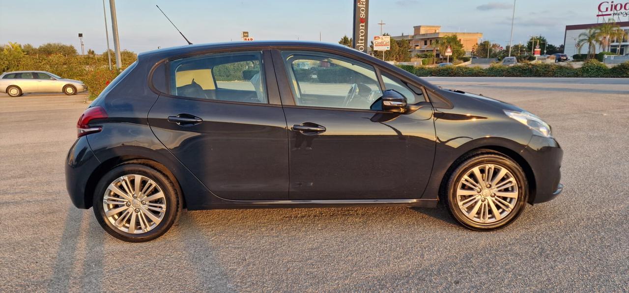 Peugeot 208 PureTech 82 5 porte Allure 2016