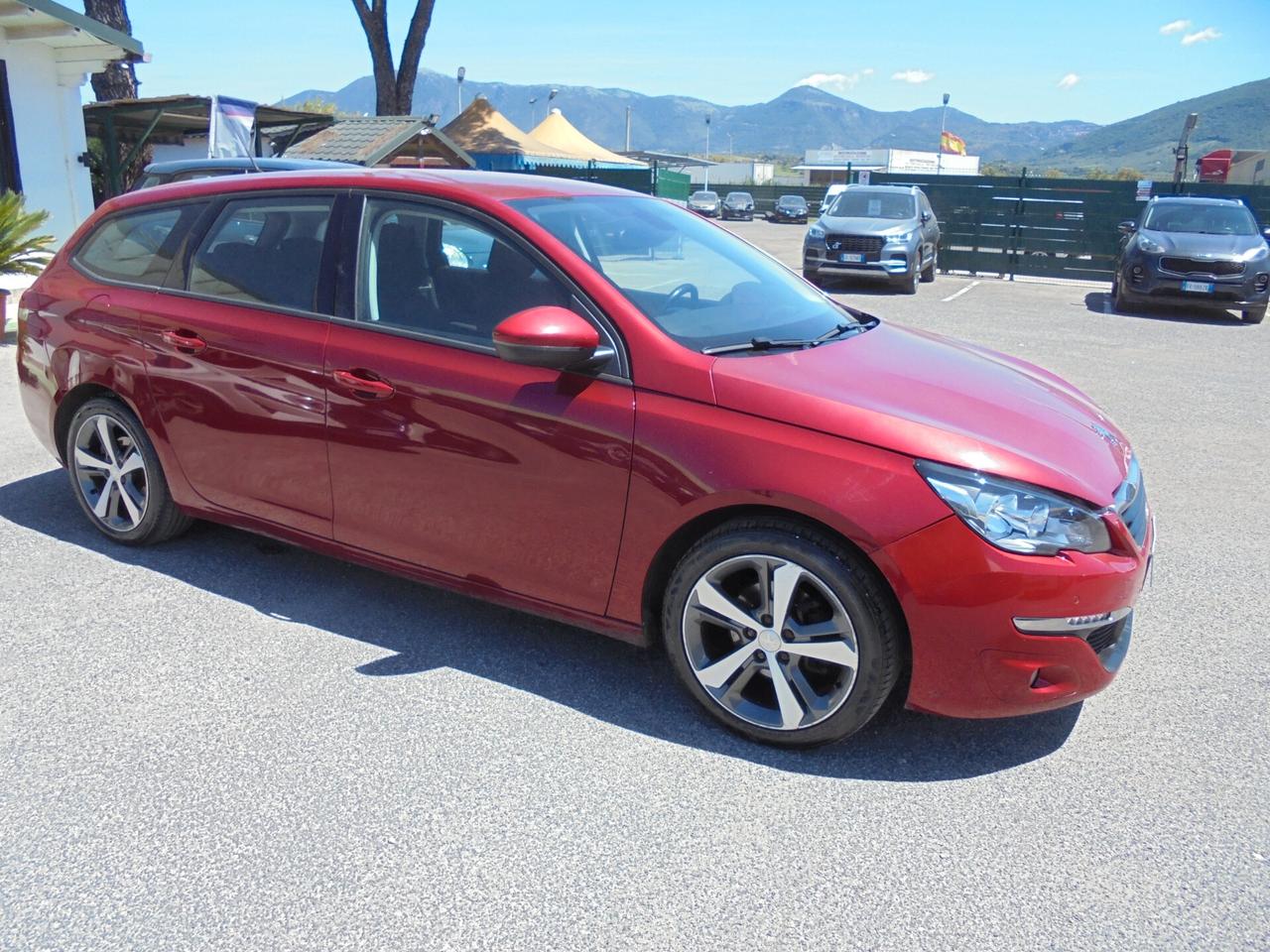 Peugeot 308 BlueHDi 120 S&S SW Allure