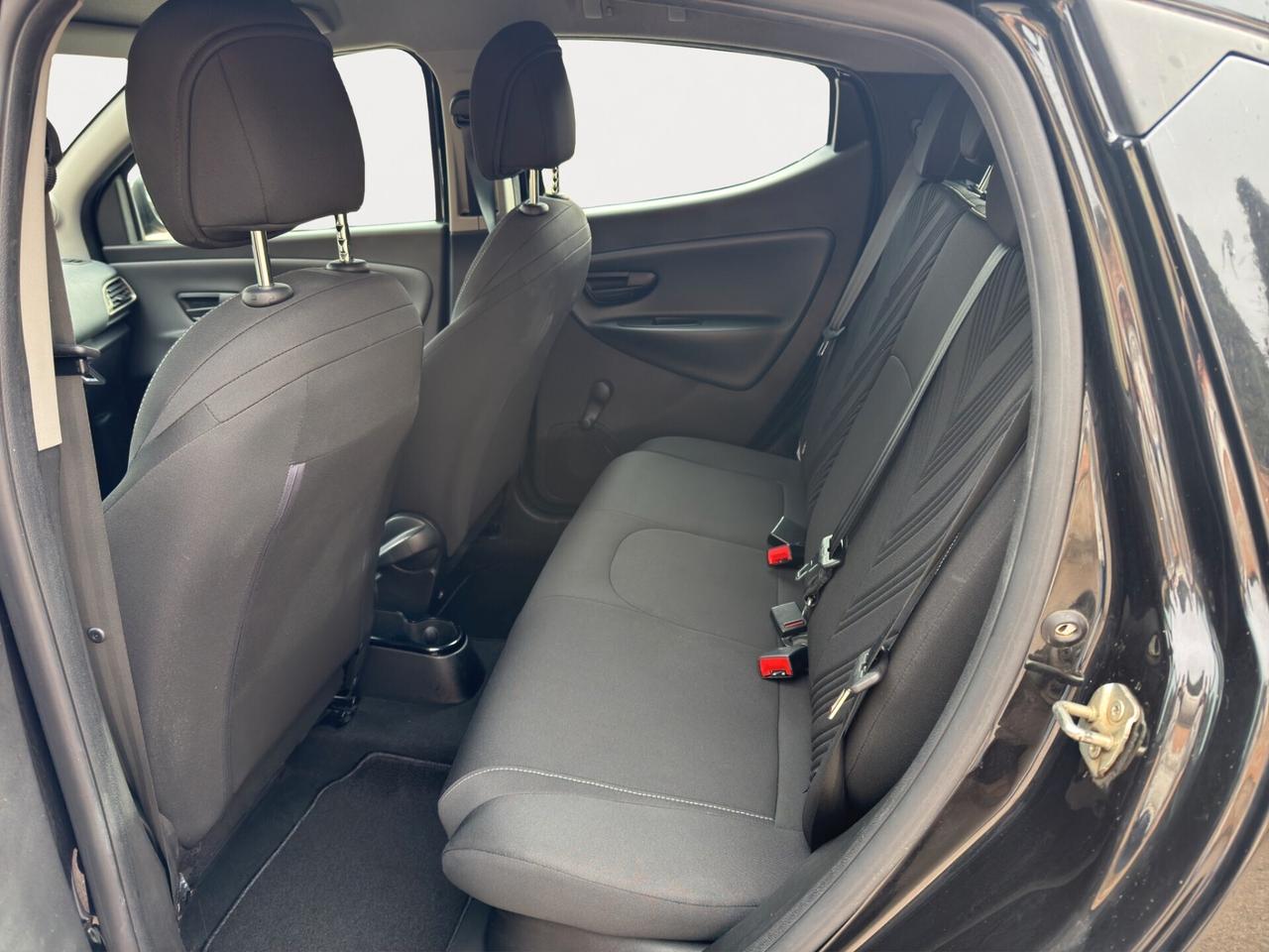 Lancia Ypsilon 1.0 FireFly 5 porte Hybrid Gold - 2023