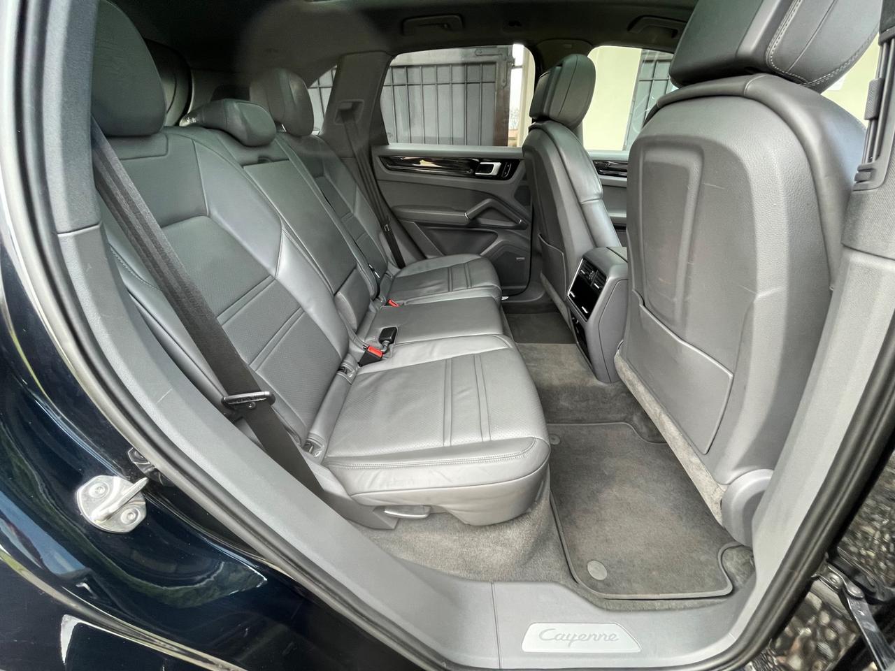 Porsche Cayenne 3.0 V6 *MOONLIGHT BLUE*