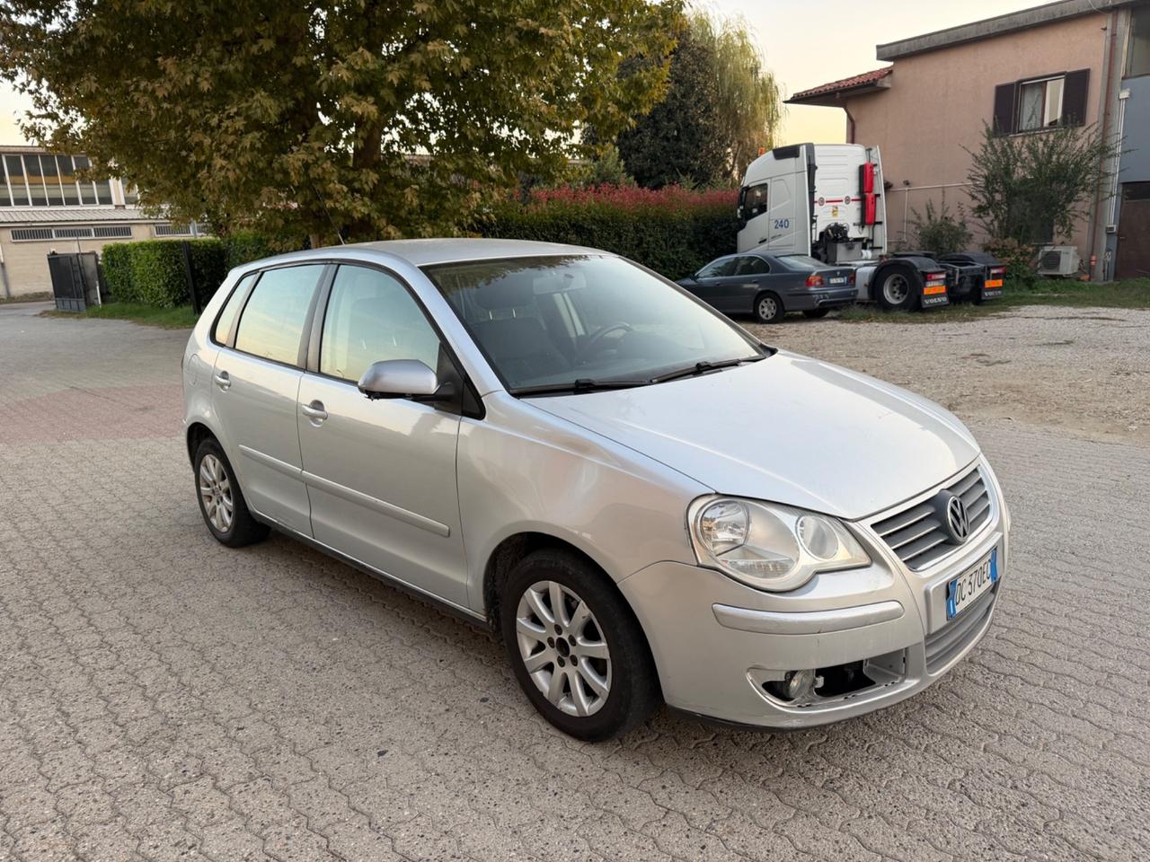 Volkswagen Polo 1.4 benzina 75CV 2006