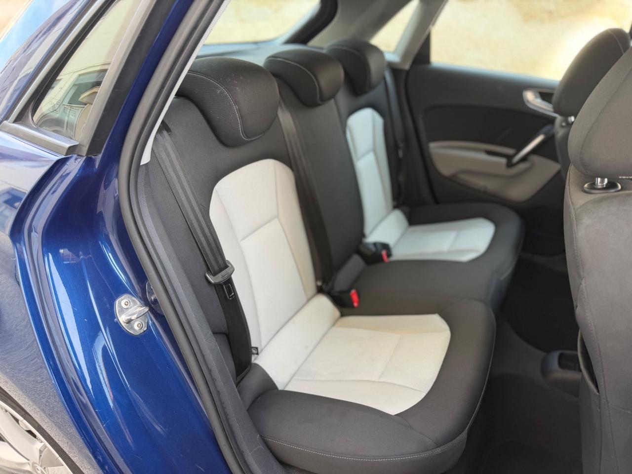 Audi a1 1.6 105cv sportback ok neopatentati