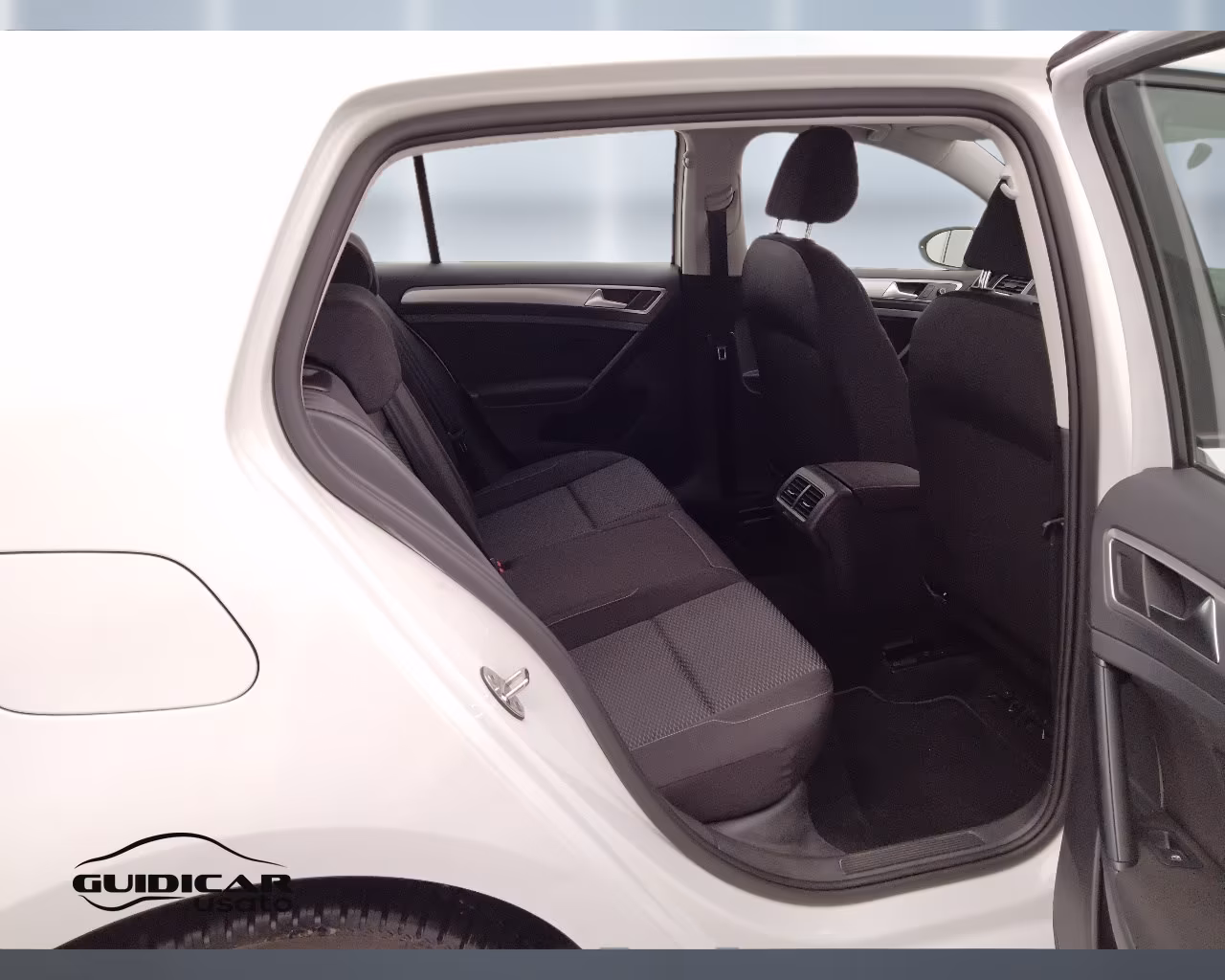 VOLKSWAGEN Golf VII 2017 5p - Golf 5p 1.0 tsi Trendline 85cv