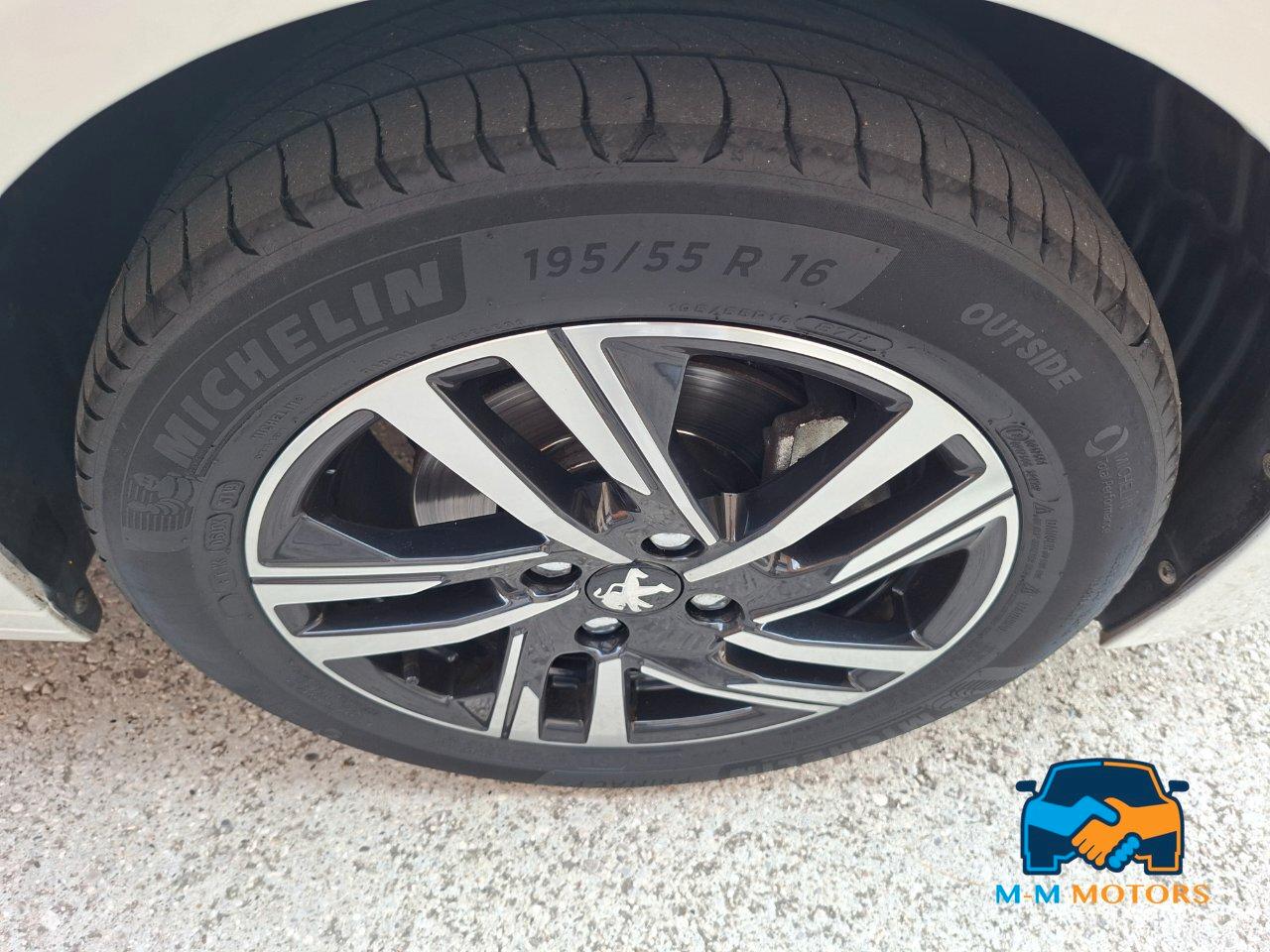 Peugeot 208 5 Porte 208 1.5 bluehdi Allure unico proprietario