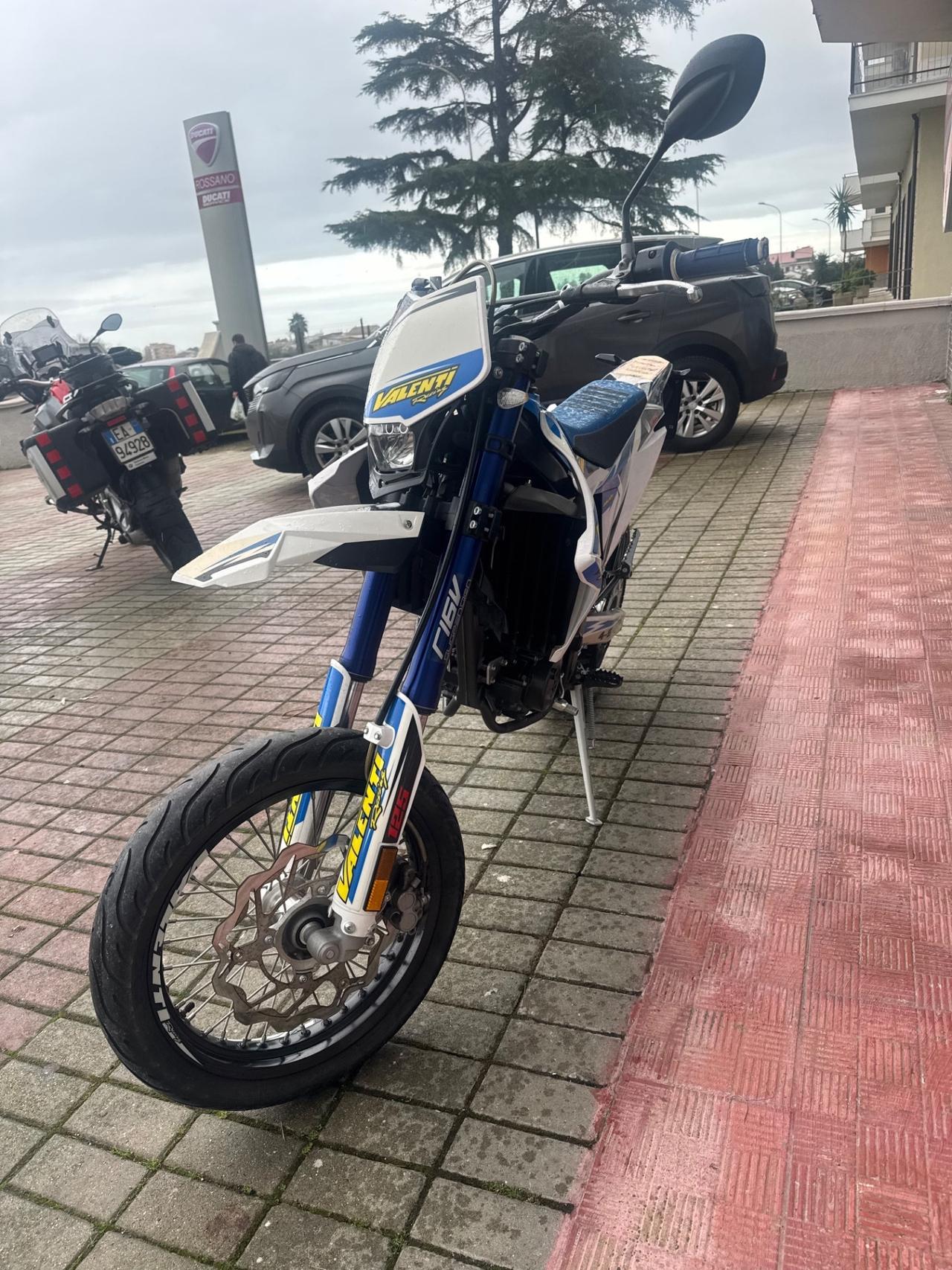 Suzuki Valenti SM 125 RACING