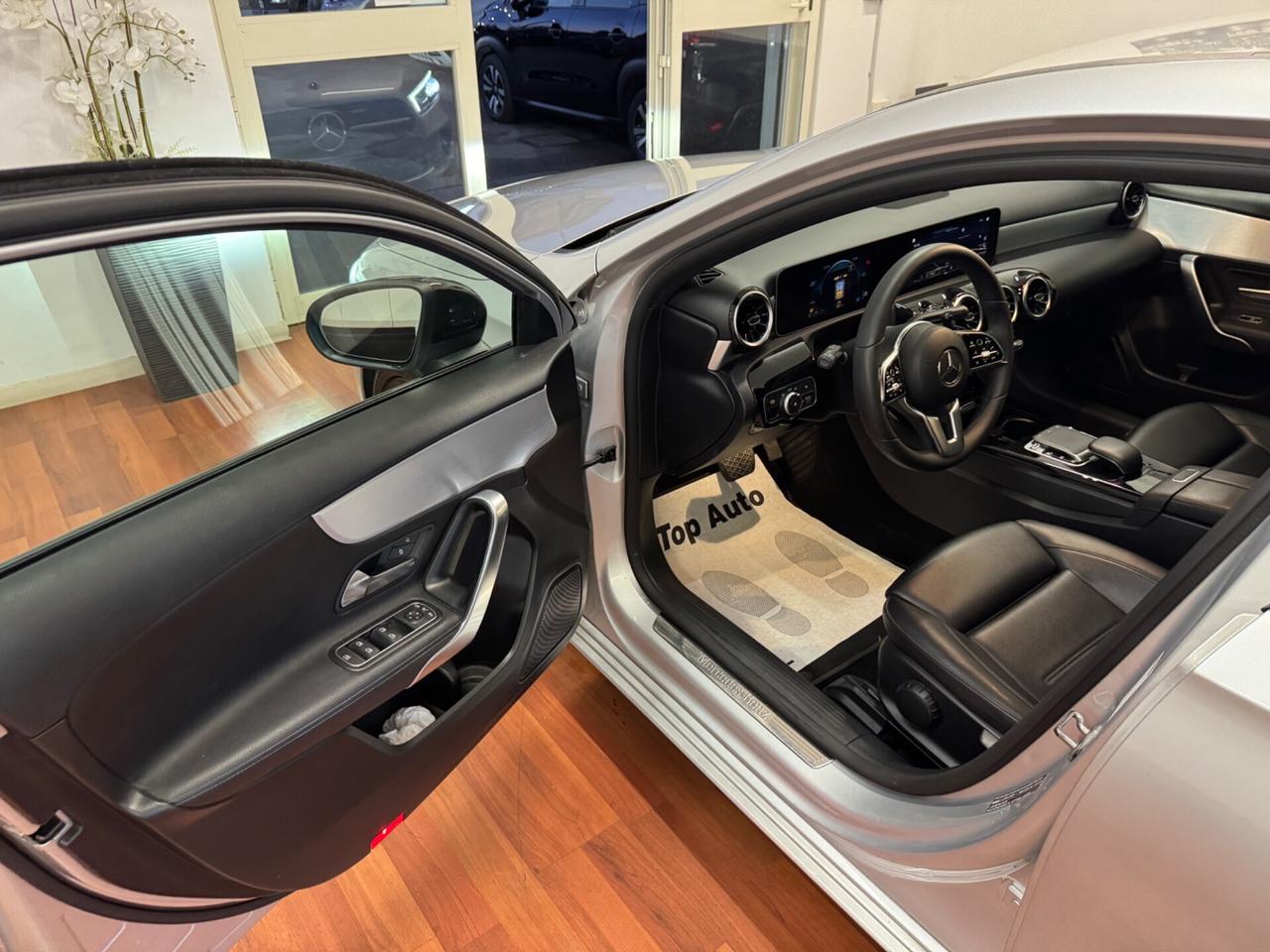 MERCEDES-BENZ A 180 d AUTO SPORT NIGHT EDITION - MY19