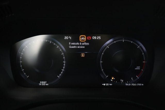 VOLVO XC60 XC60 B4 (d) automatico R-design