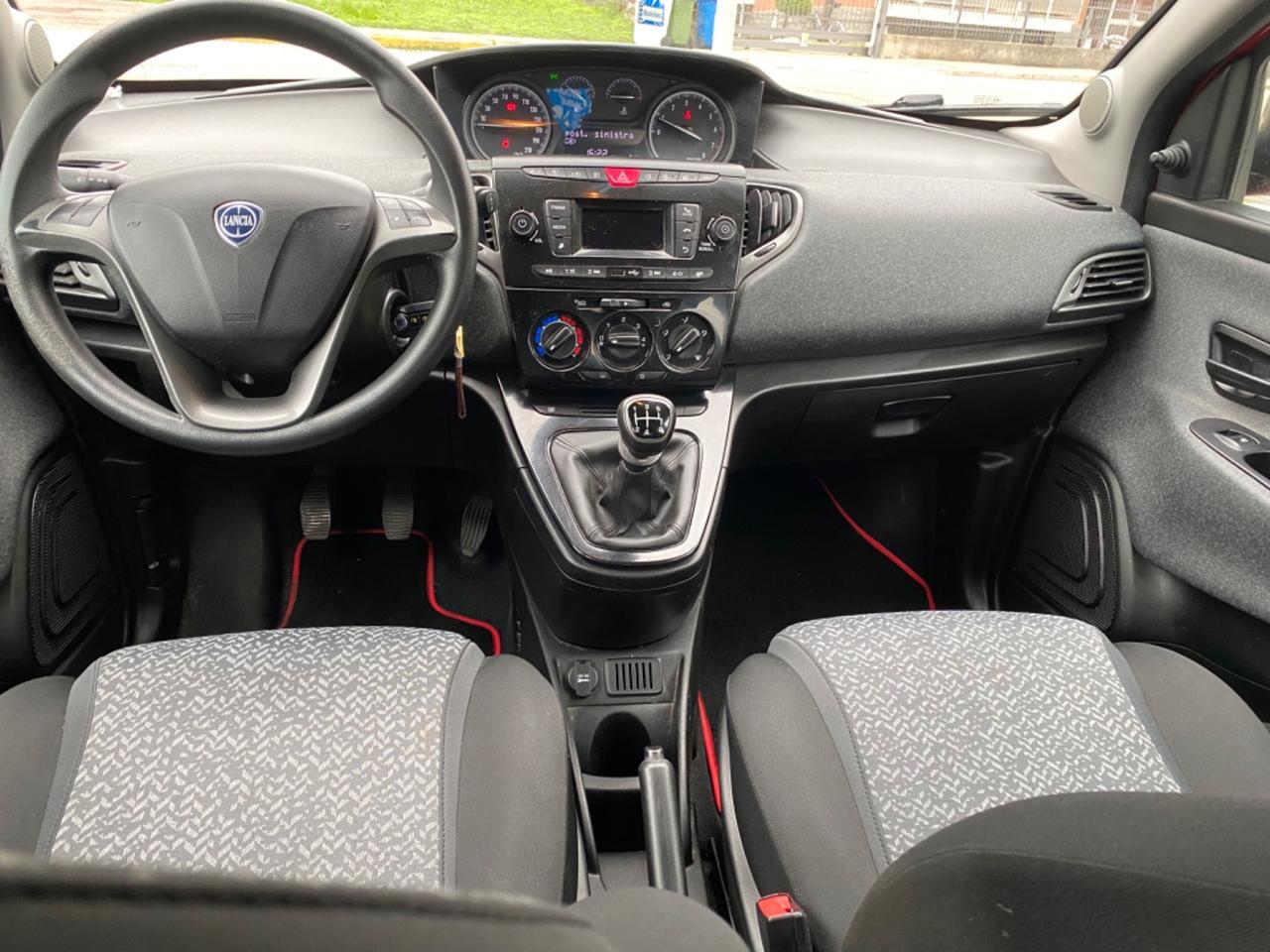 Lancia Ypsilon 1.2 69 CV 5 porte Elefantino Blu