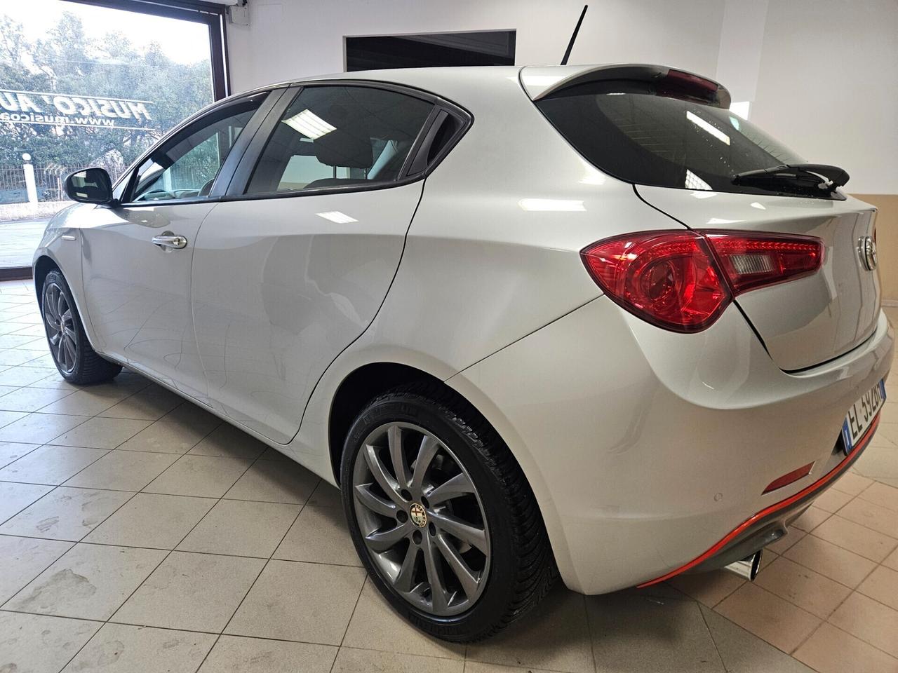 Alfa Romeo Giulietta 1.6 JTDm-2 105 CV Exclusive