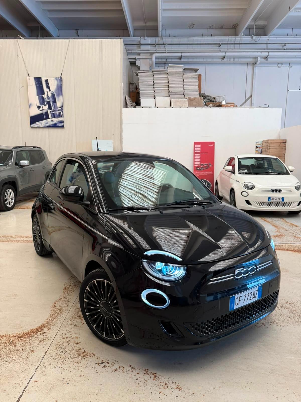 Fiat 500e 3+1 42 kWh La Prima