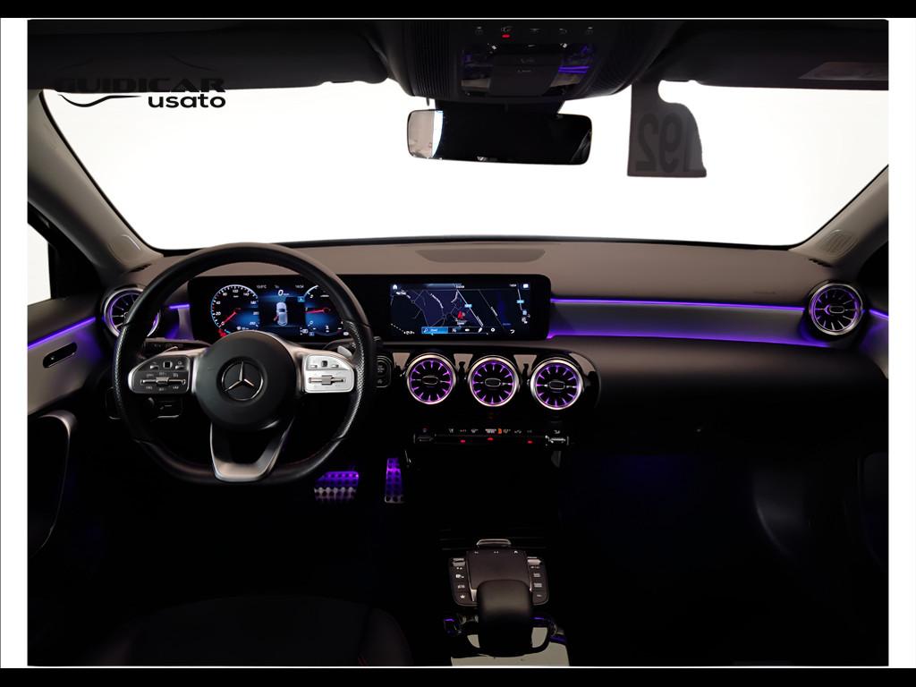 Mercedes-Benz Classe A - W177 2018 - A 200 d Premium Night edition auto