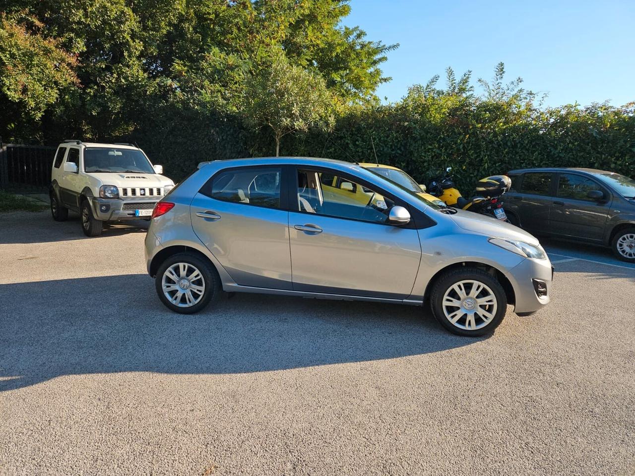 Mazda 2 Mazda2 1.3 16V 75CV 5p. Trendy