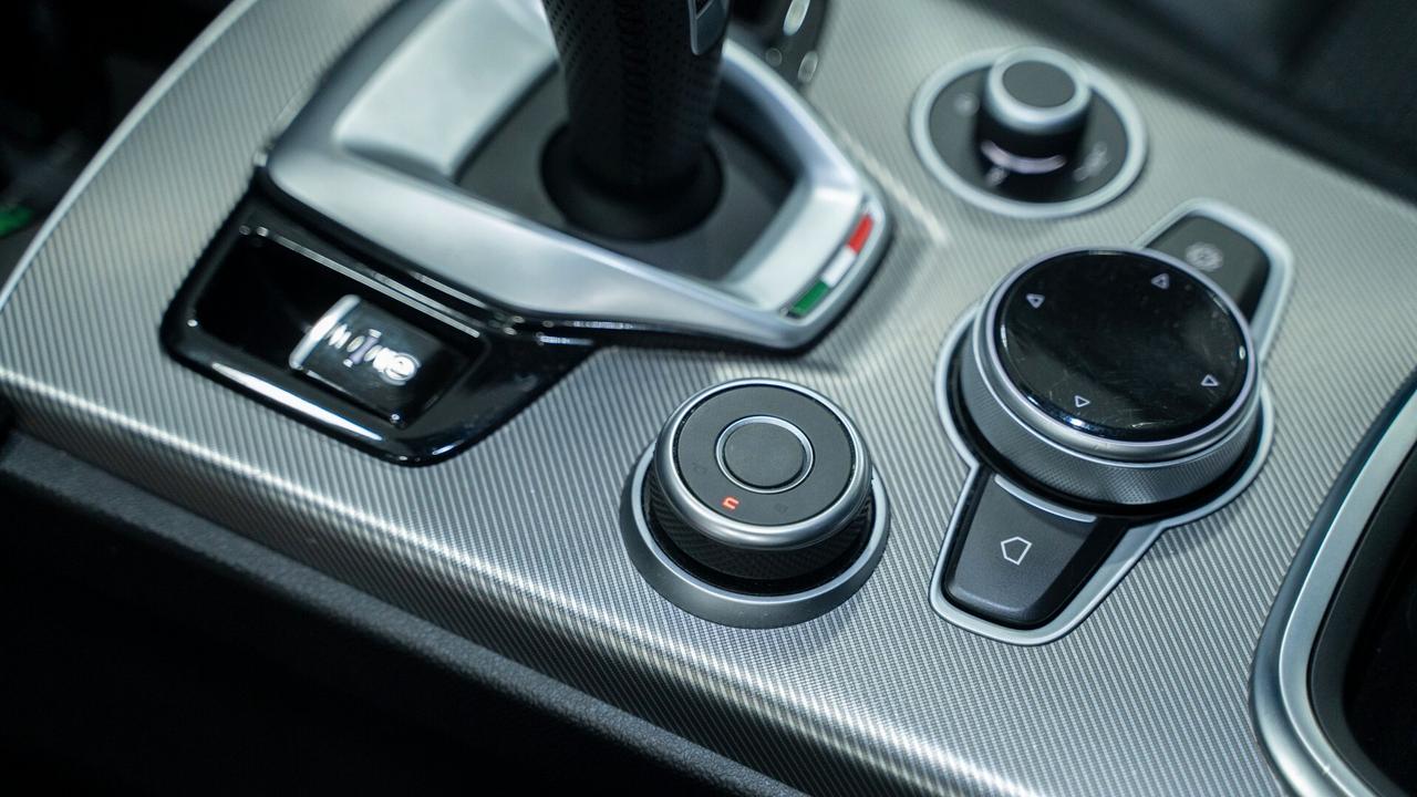 Alfa Romeo Stelvio 2.2 t SPRINT Q4 190 CV AT8 19" XENO NAVI PELLE FUL