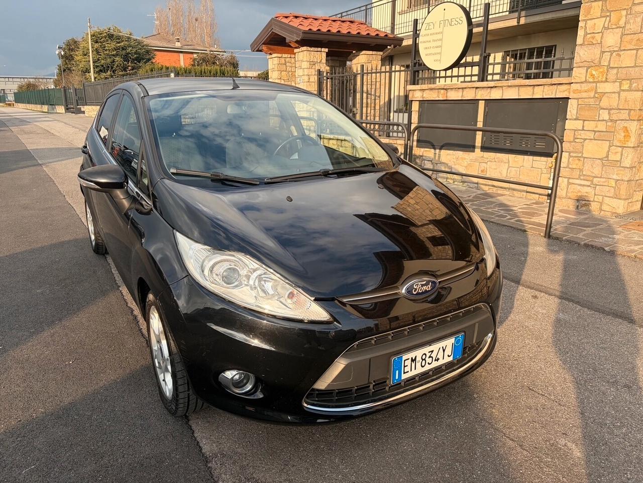 Ford Fiesta Ikon 1.4 TDCi 70CV 5 porte