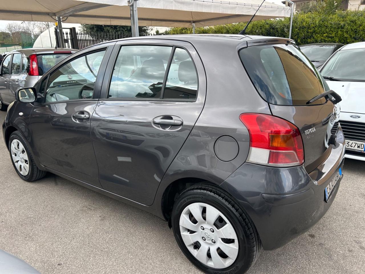 Toyota Yaris 1.0 5 porte