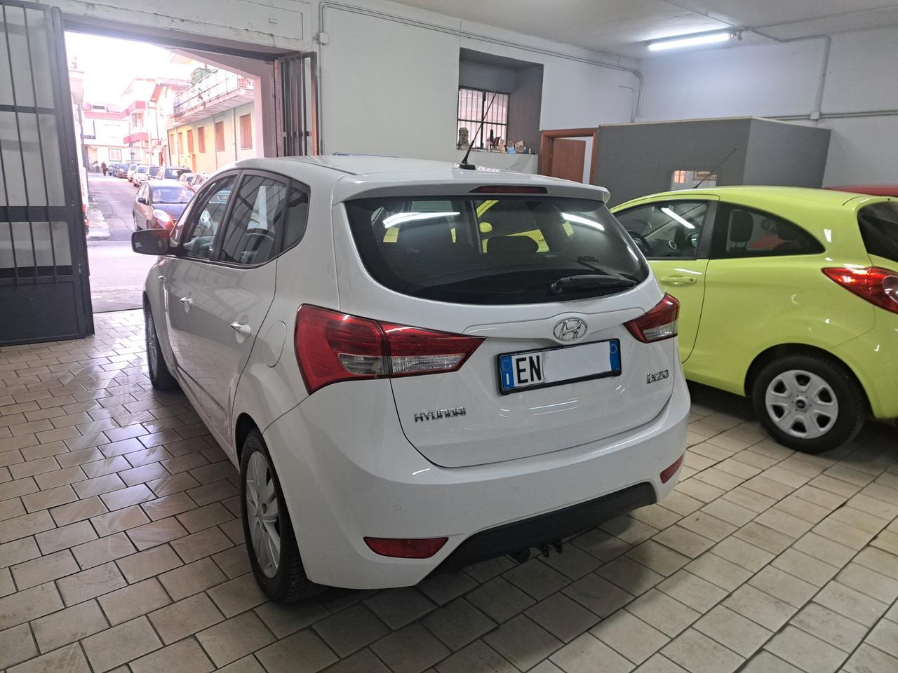 Hyundai iX20 1.4 metano unico prop 2013