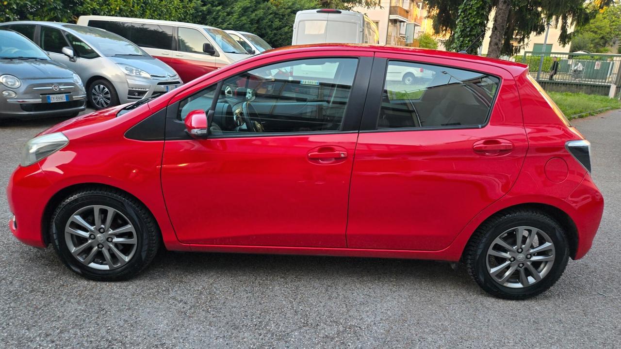 Toyota Yaris 1.0 5 porte Lounge