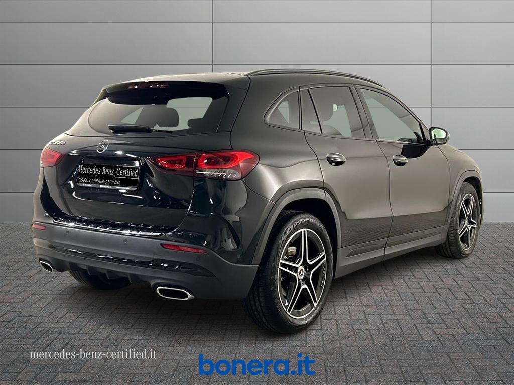 Mercedes GLA 200 200 D Premium 8G-DCT