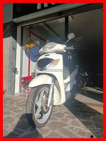 Honda sh 125 +0maggi0 casco+rate senza busta paga+