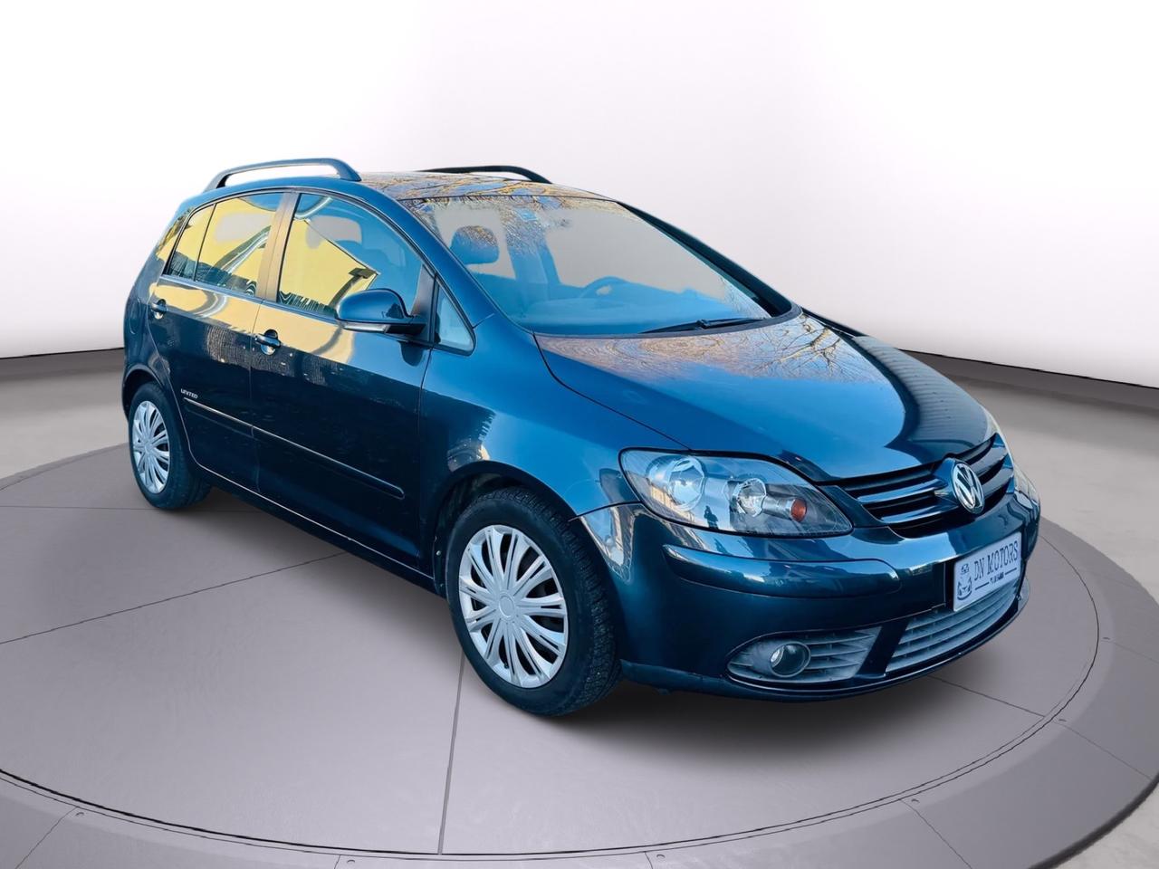 Volkswagen Golf Plus 1.6 benzina 2009 neo patentati