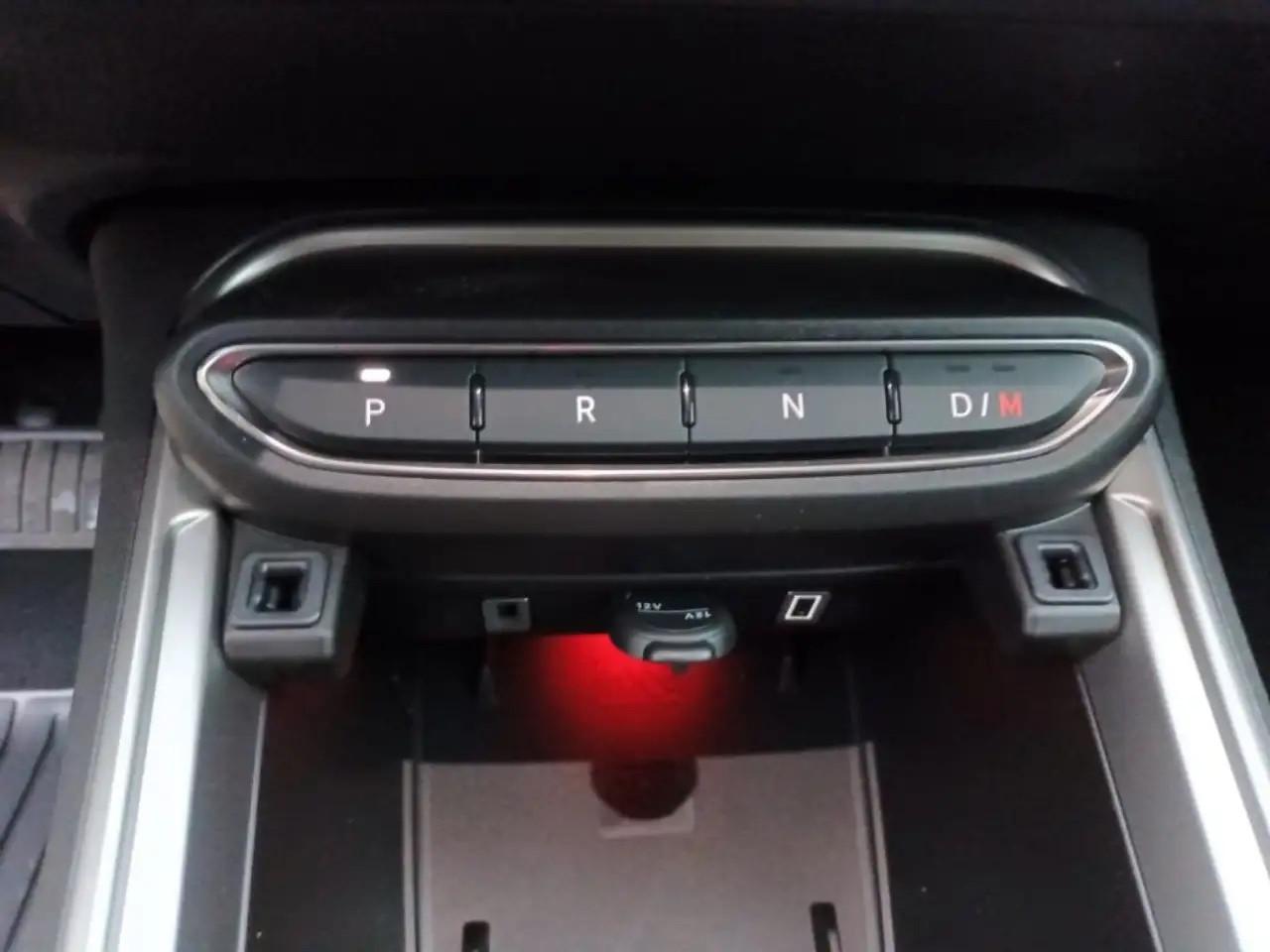 Jeep Avenger 1.2 E-HYBRID 110 CV Summit KM0