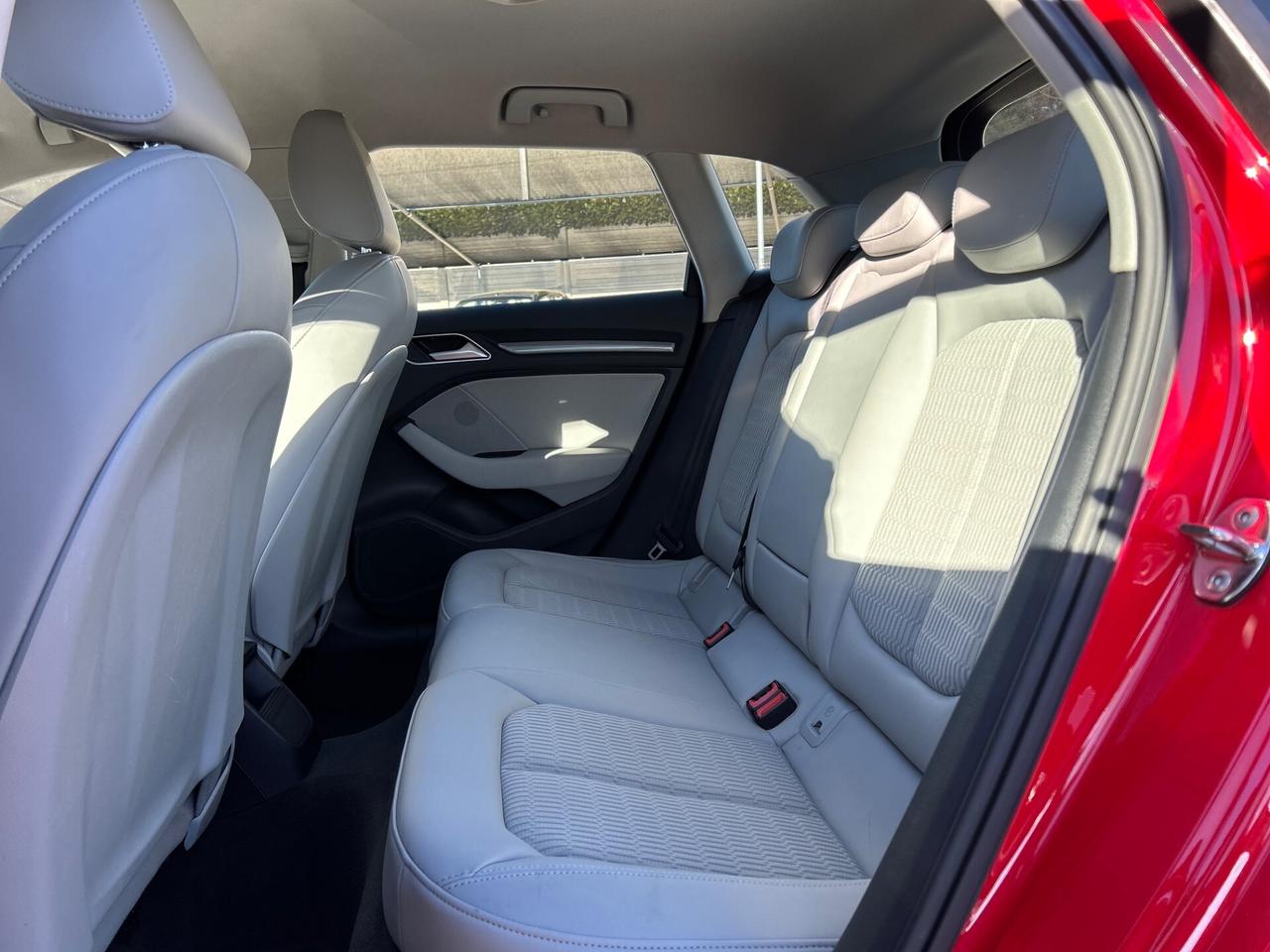 Audi A3 SPB 1.4 TFSI g-tron Ambiente