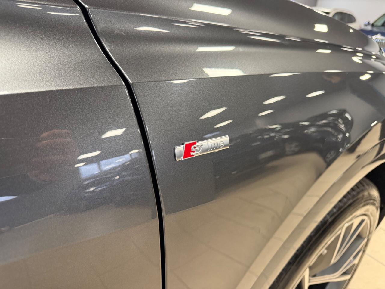 Audi Q8 50 TDI 286 CV quattro tiptronic Sport