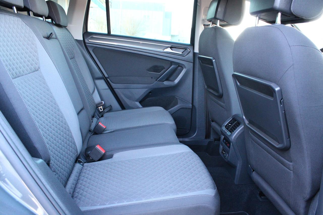 Volkswagen Tiguan 1.6 tdi 115CV R-LINE RLINE INTERNO ESTERNO