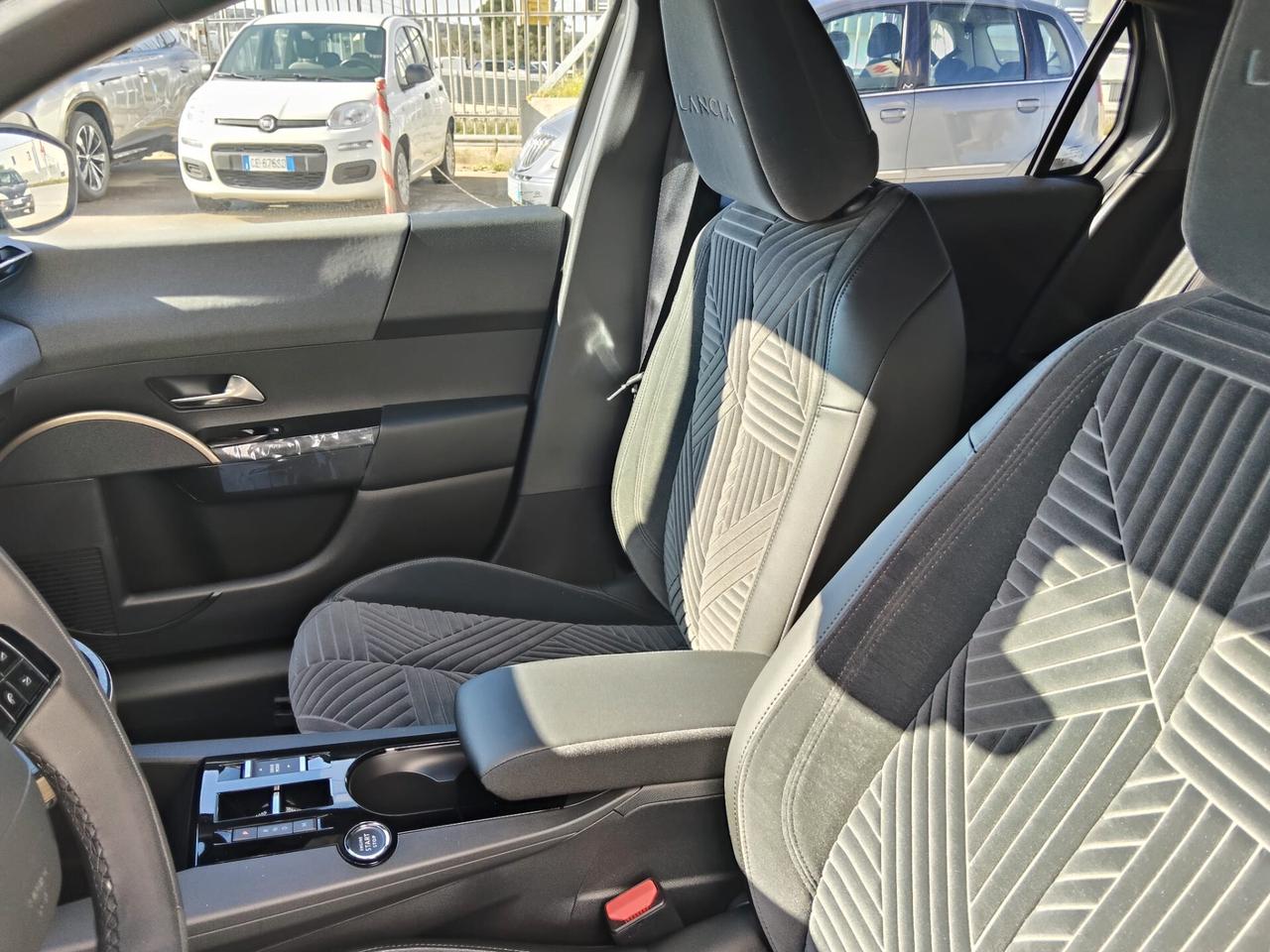 Lancia Ypsilon New Hybrid 1.2 110cv