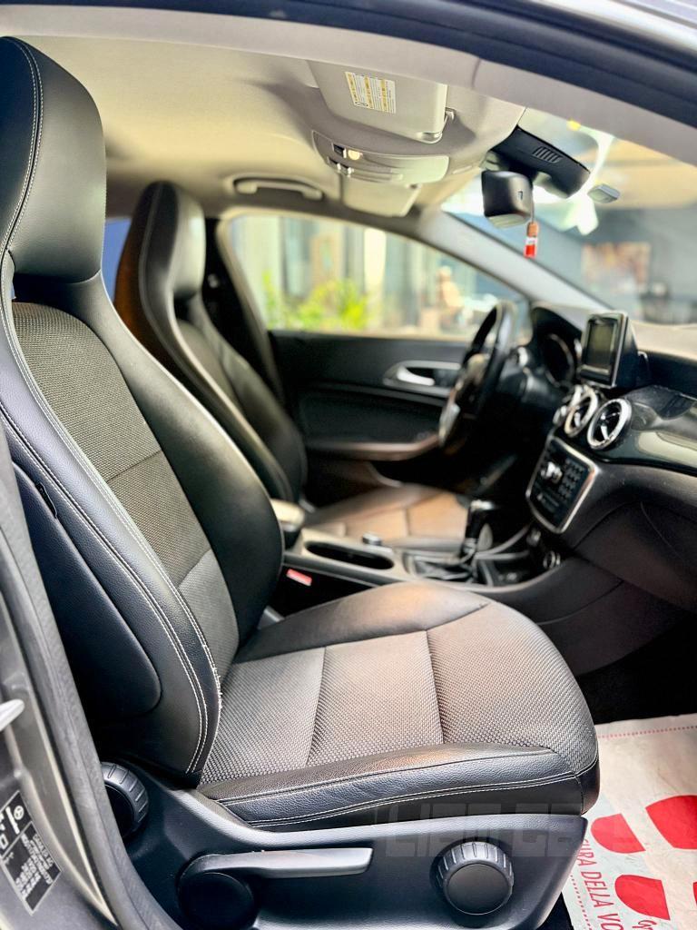 Mercedes CLA Berlina CLA 180 Premium